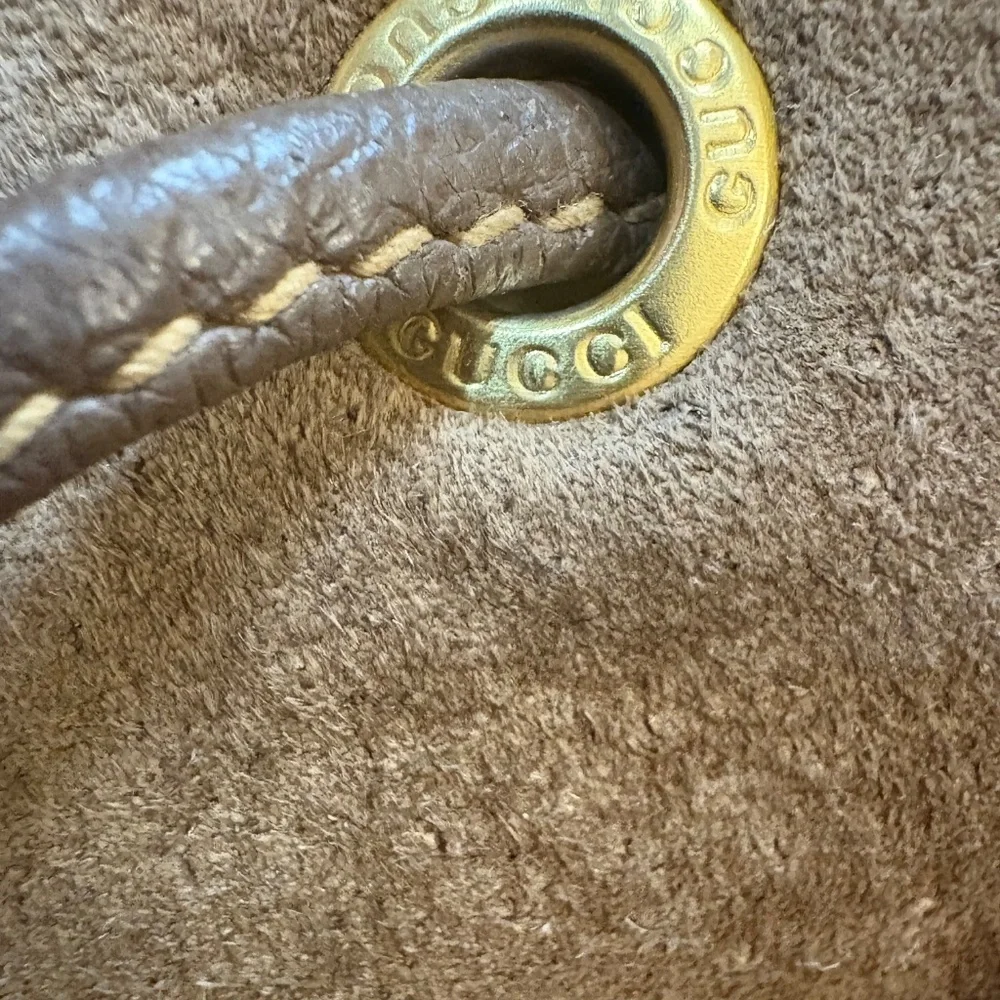 Vintage Authentic Gucci Suede Drawstring Backpack –‎ Brown